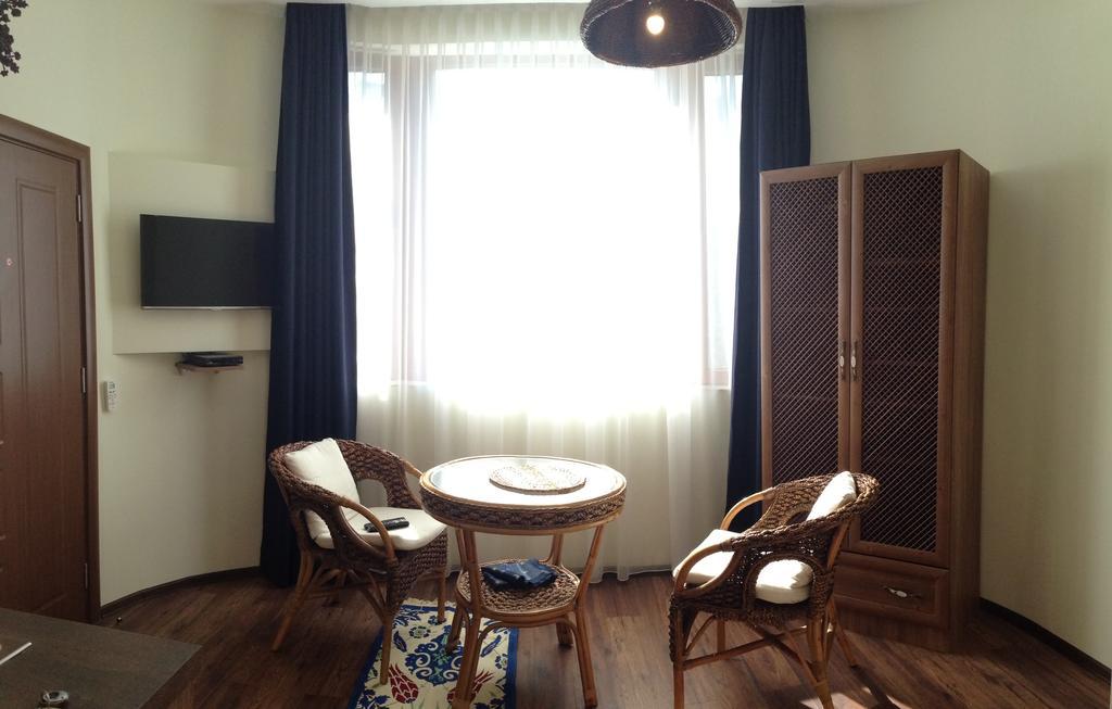 Guest Rooms Maria Luiza Varna Esterno foto