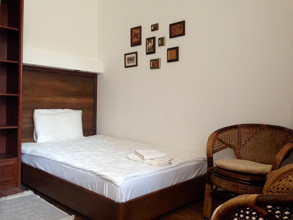 Guest Rooms Maria Luiza Varna Esterno foto