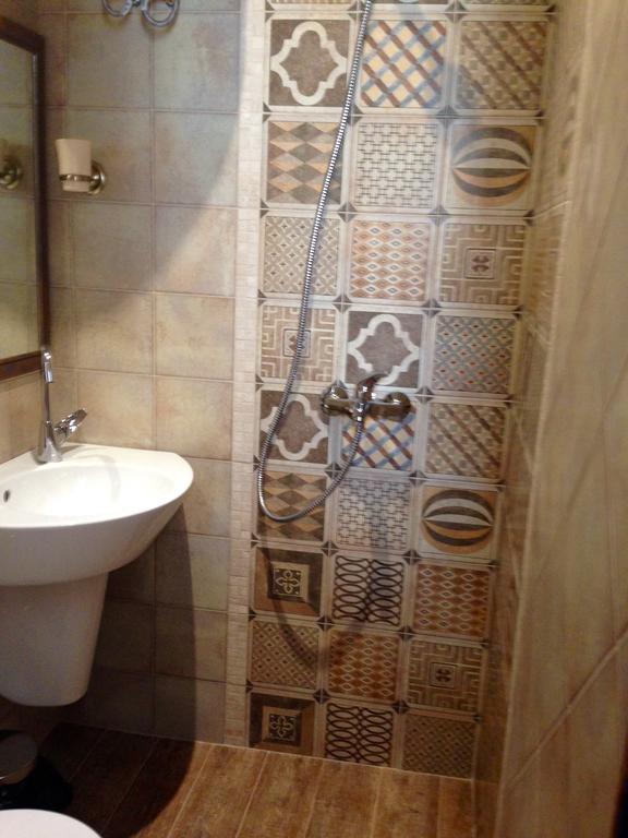 Guest Rooms Maria Luiza Varna Esterno foto